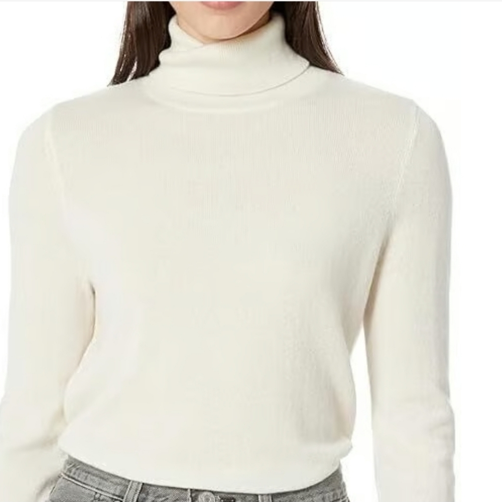 Classic Cream Turtleneck Sweater